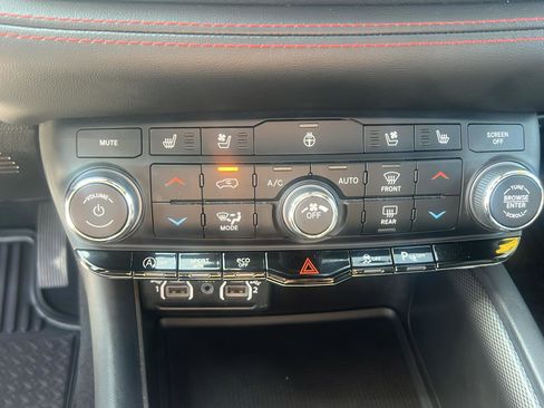 Used 2024 Dodge Durango GT image 20