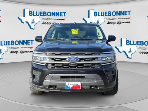 Used 2022 Ford Expedition XLT AWD/4WD image 2