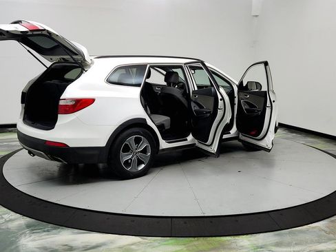 Used 2016 Hyundai Santa Fe SE AWD/4WD image 11