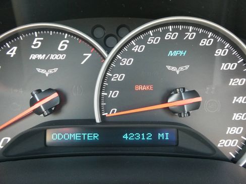 Used 2010 Chevrolet Corvette Grand Sport w/ Preferred Equipment Group RWD image 22