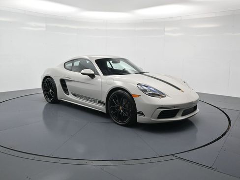 Used 2025 Porsche 718 Cayman image 32