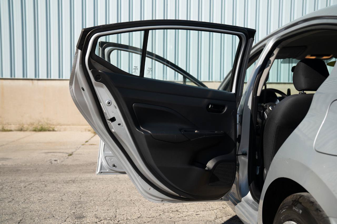 Used 2020 Nissan Versa S FWD image 17