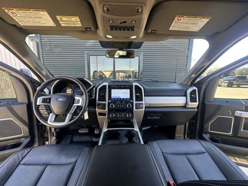 Used 2020 Ford F250 Lariat w/ Lariat Value Package AWD/4WD image 18