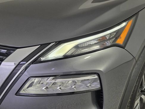 Used 2023 Nissan Rogue SL FWD image 10