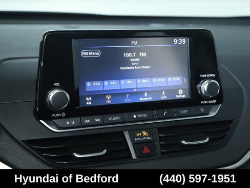 Used 2024 Nissan Altima 2.5 S FWD image 25