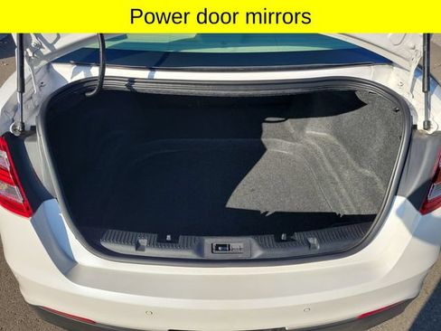 Used 2017 Ford Taurus SEL w/ Equipment Group 201A FWD image 29