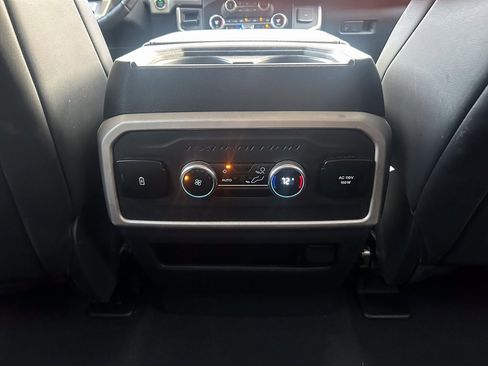 Certified 2024 Ford Expedition XLT image 33