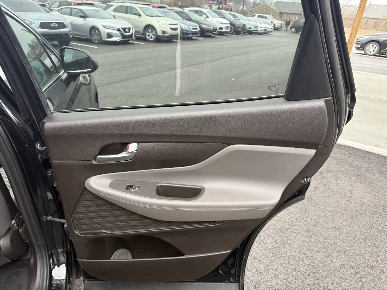 Used 2019 Hyundai Santa Fe SEL w/ Cargo Package FWD image 18