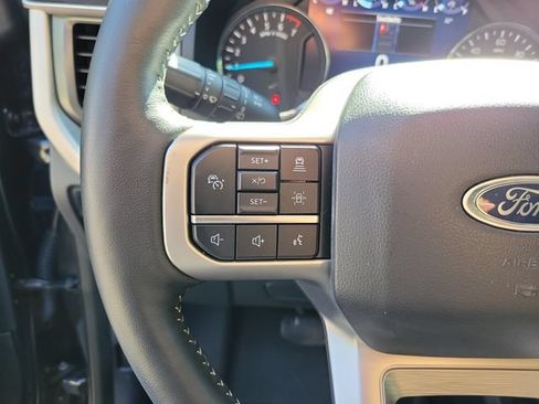 Used 2024 Ford Expedition XLT RWD image 24