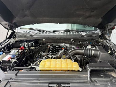 Used 2020 Ford F150 Platinum w/ Equipment Group 701A Luxury AWD/4WD image 4