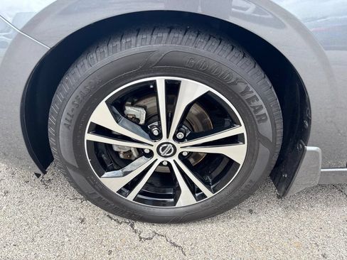 Used 2022 Nissan Sentra SV w/ Electronics Package FWD image 9