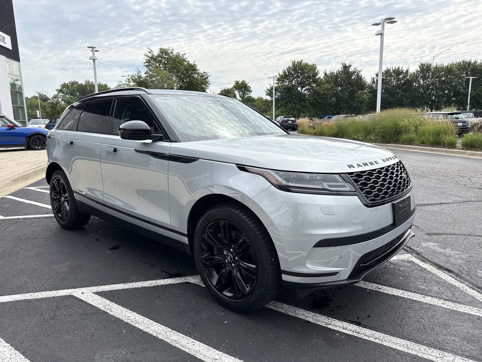 Used 2023 Land Rover Range Rover Velar S AWD/4WD image 4