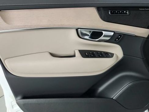Certified 2026 Volvo XC90 B6 Ultra w/ Protection Package AWD/4WD image 9