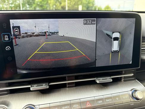 Certified 2025 Hyundai Kona Limited FWD image 23