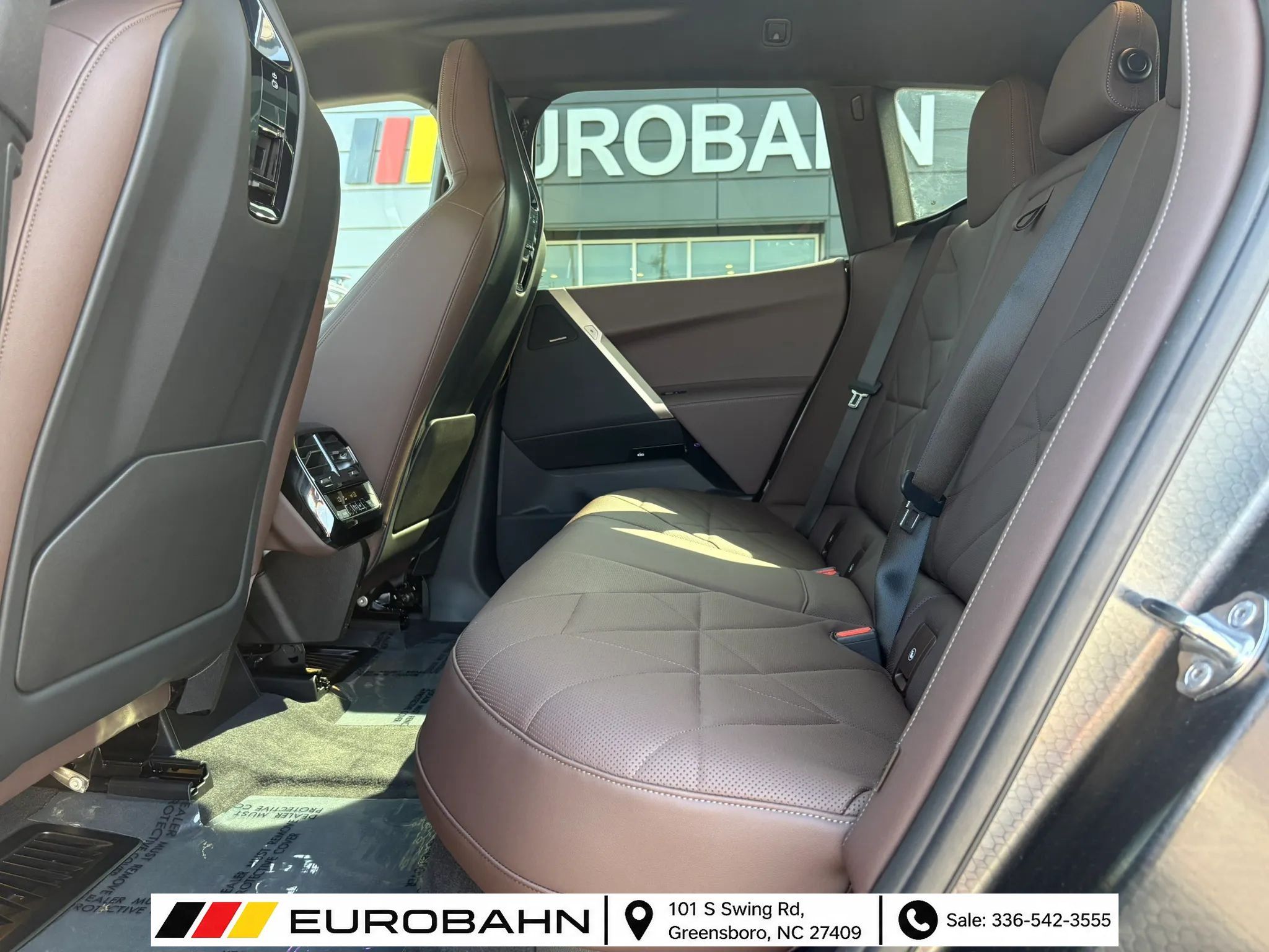 Used 2024 BMW iX xDrive50 AWD/4WD image 10