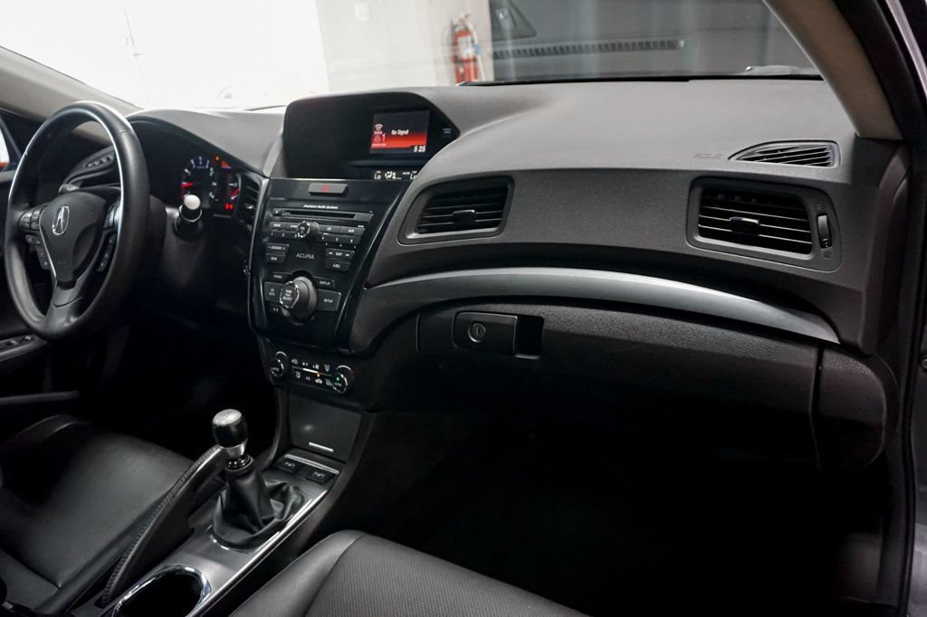 Used 2014 Acura ILX w/ Premium Package FWD image 34