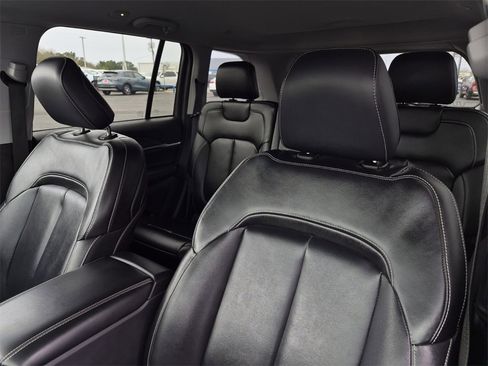 Used 2023 Jeep Grand Cherokee Limited w/ Black Appearance Package image 33