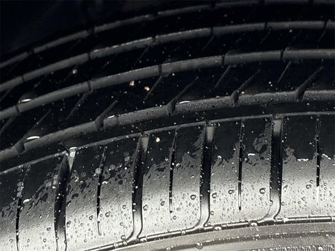 Used 2022 Honda Pilot Touring image 11