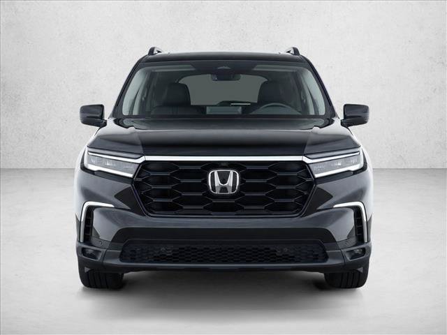 Used 2023 Honda Pilot LX image 2
