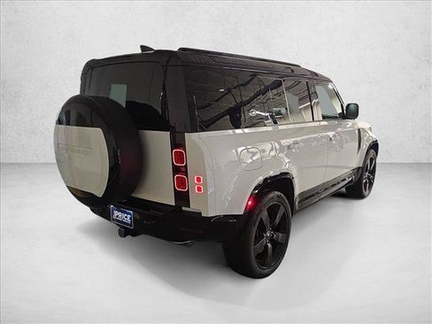 Used 2024 Land Rover Defender 110 X-Dynamic SE AWD/4WD image 5