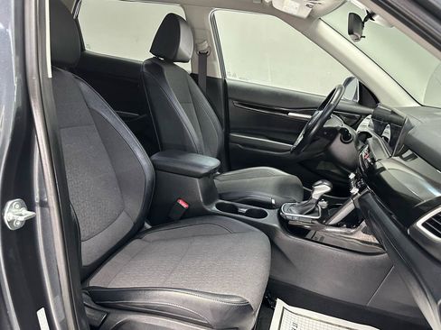 Used 2025 Kia Seltos S FWD image 14