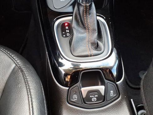 Used 2019 Jeep Compass Limited image 19