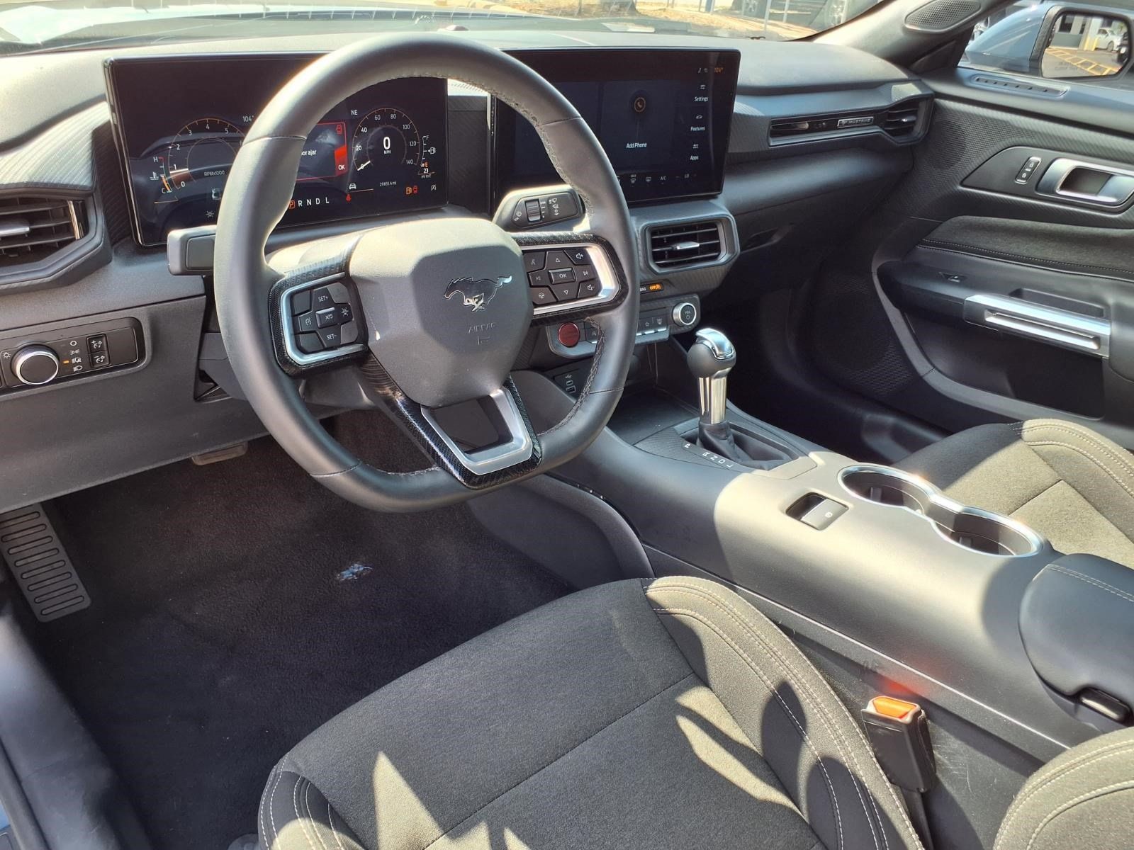 Used 2025 Ford Mustang Coupe RWD image 12