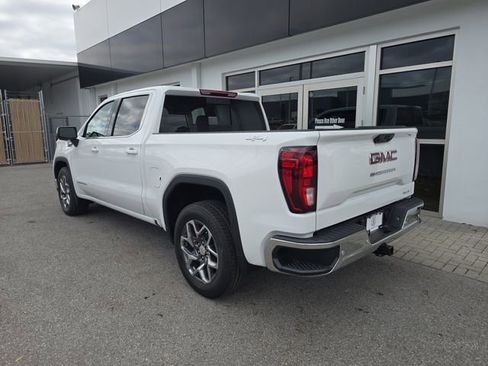 New 2026 GMC Sierra 1500 SLE w/ Preferred Package AWD/4WD image 5