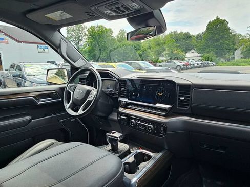 Certified 2024 Chevrolet Silverado 1500 LT Trail Boss w/ LT Trail Boss Premium Package AWD/4WD image 26