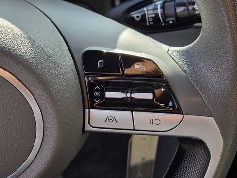 Used 2024 Hyundai Elantra SE image 18