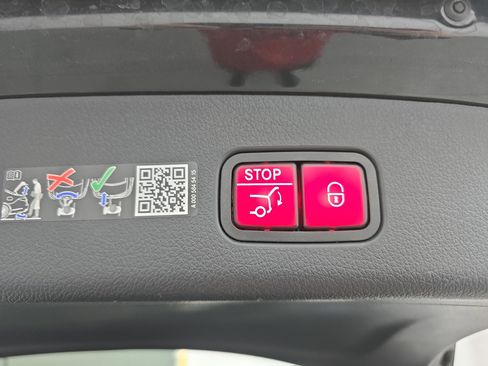 Certified 2026 Mercedes-Benz GLC 300 4MATIC image 13