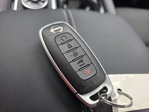 New 2026 Nissan Pathfinder Platinum AWD/4WD image 31