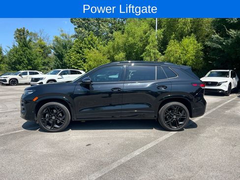 Certified 2025 Volkswagen Tiguan SE R-Line AWD/4WD image 10