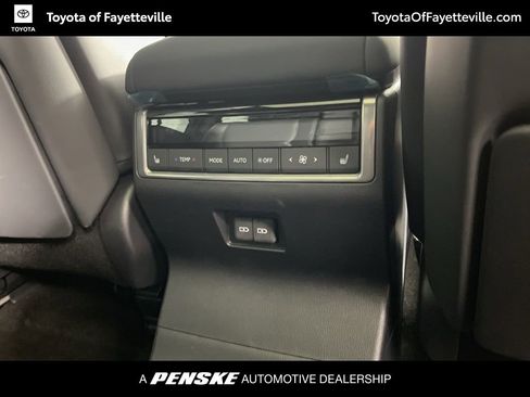 Used 2024 Lexus GX 550 w/ Cold Area Package image 10