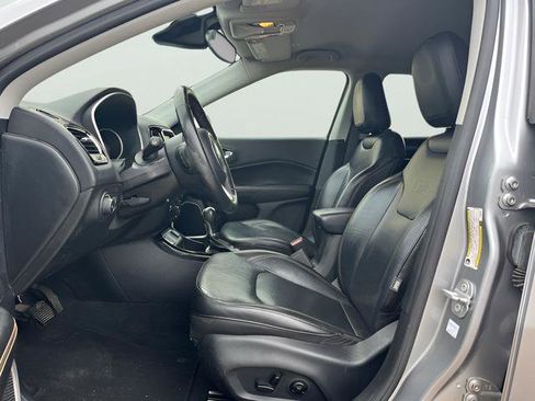 Used 2018 Jeep Compass Limited w/ Navigation Group FWD image 15