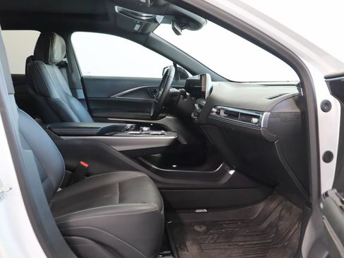 Used 2024 Cadillac Lyriq Sport RWD image 19