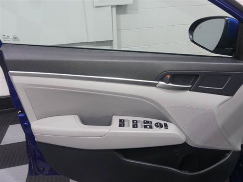 Used 2020 Hyundai Elantra Value Edition FWD image 18
