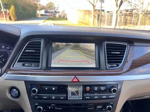 Used 2018 Genesis G80 3.8 RWD image 23