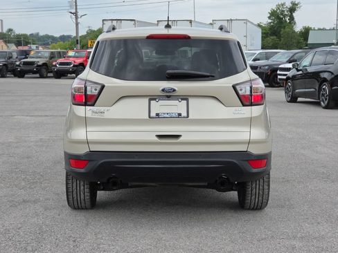 Used 2017 Ford Escape SE w/ Equipment Group 201A FWD image 6