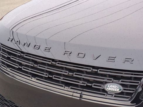 New 2025 Land Rover Range Rover Sport Dynamic SE image 10