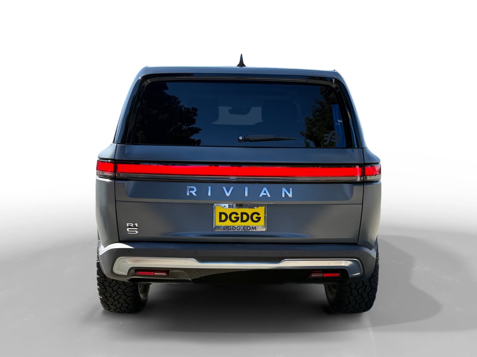 Used 2024 Rivian R1S Adventure Dual AWD/4WD image 4