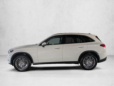 Certified 2025 Mercedes-Benz GLC 300 image 9
