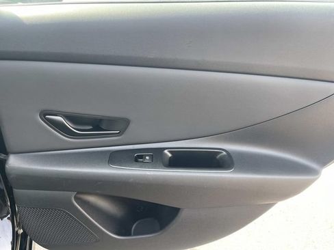 Certified 2025 Hyundai Elantra Sport FWD image 21
