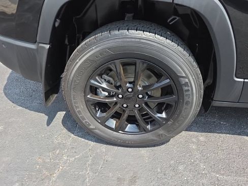 Used 2023 Jeep Cherokee Altitude Lux AWD/4WD image 9