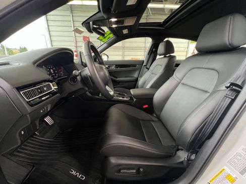 Used 2025 Honda Civic Sport Touring image 10