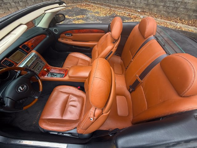 Used 2002 Lexus SC 430 Convertible RWD image 31