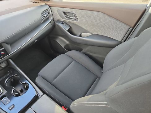 Used 2023 Nissan Rogue S FWD image 19