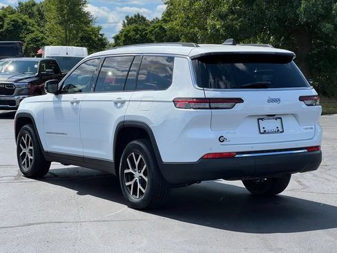 Used 2023 Jeep Grand Cherokee L Limited AWD/4WD image 12