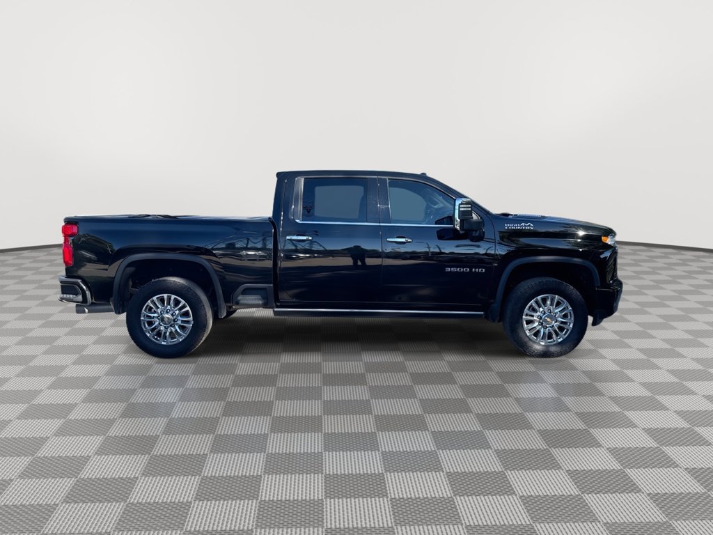 Used 2023 Chevrolet Silverado 3500 High Country AWD/4WD image 12