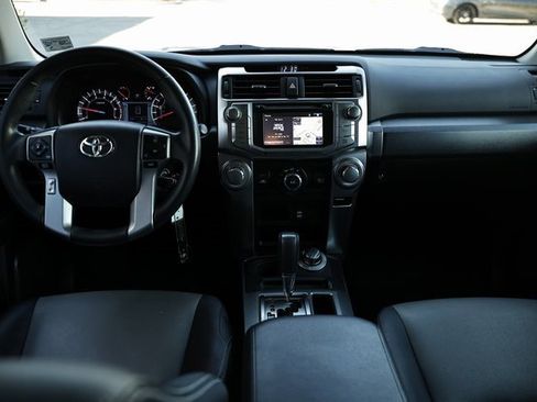Used 2018 Toyota 4Runner SR5 Premium image 28